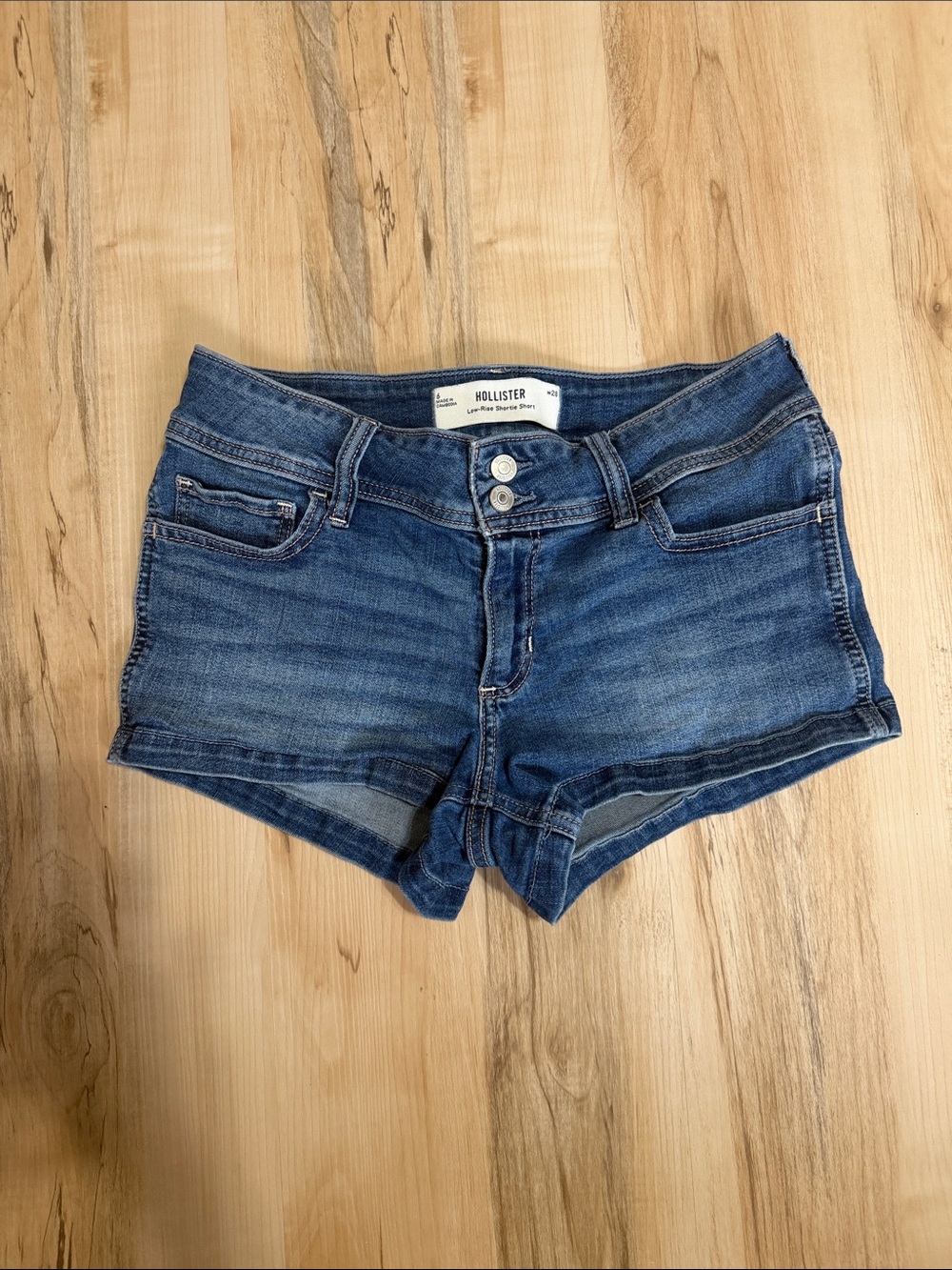 Hollister Low-Rise Shortie Short Blue Denim Short Shorts - Women's